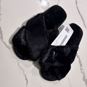 Azazie Women’s Black Fuzzy Faux Fur Slippers Slip-on Cross Strap 42-43 US 10